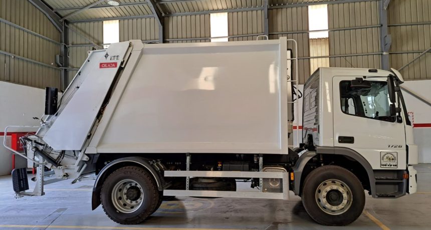 EFE refuse collection compactor mounted on Mercedes-Benz chassis delivered to Muab Municipality.