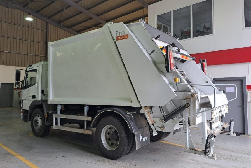 EFE refuse collection compactors mounted on Mercedes-Benz chassis delivered to Al-Hashmeyya Municipality.